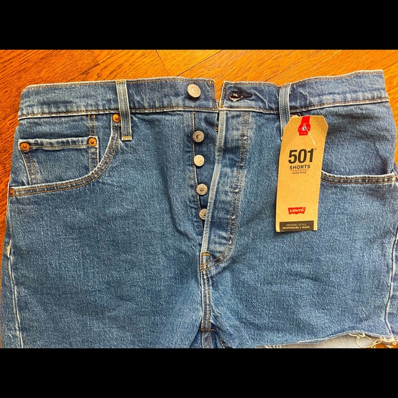 501 Levi Shorts size 32 - Picture 2 of 4